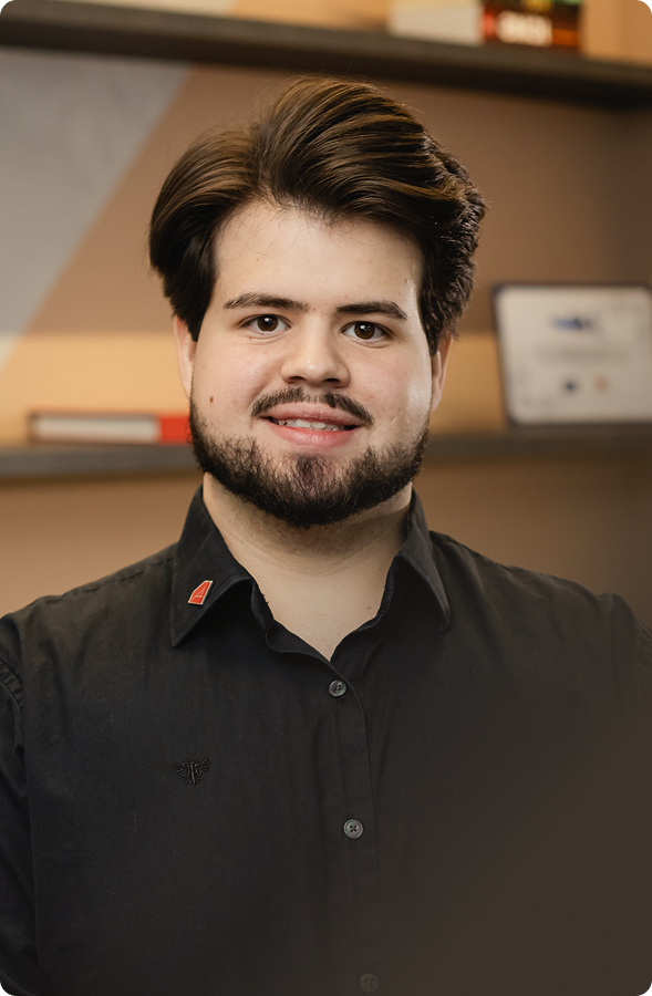 Especialista da Contassesc sorrindo